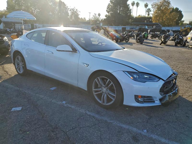 Photo 4 from auction – 2015 TESLA MODEL S 70 with VIN 5YJSA1S22FF090501