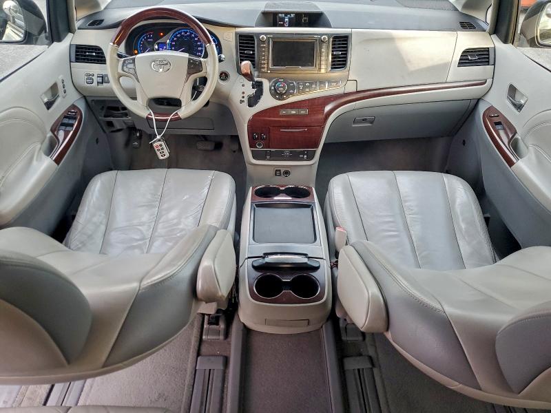 Photo 8 from auction – 2011 TOYOTA SIENNA XLE with VIN 5TDDK3DC2BS016752