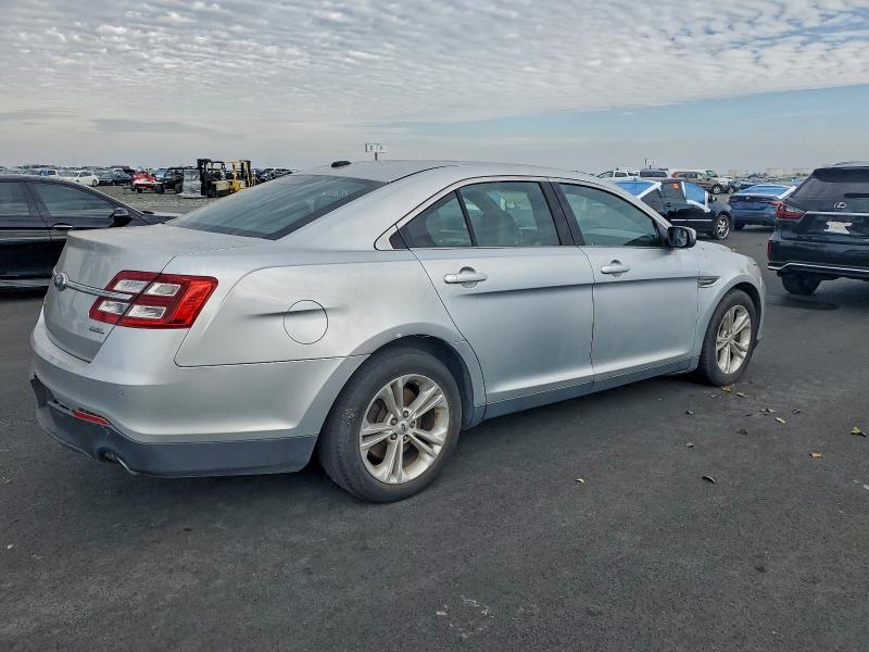Foto 3 de la subasta – 2013 FORD TAURUS SEL con VIN 1FAHP2E84DG177274