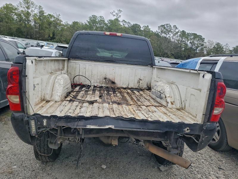 Photo 6 from auction – 2005 CHEVROLET SILVERADO with VIN 1GCHC29U75E315271