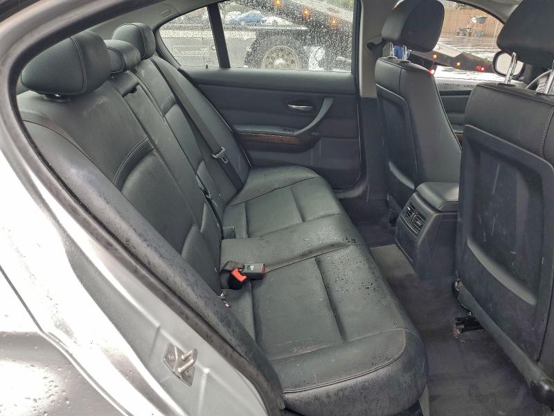 Photo 10 from auction – 2010 BMW 328 I SULE with VIN WBAPH5C53AA439343