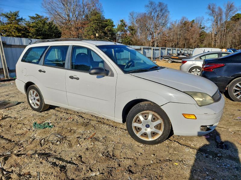 Photo 4 from auction – 2005 FORD FOCUS ZXW with VIN 1FAFP36N15W279821