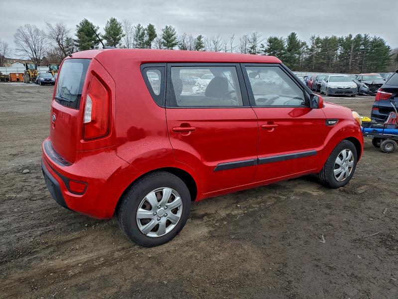 Photo 3 from auction – 2013 KIA SOUL with VIN KNDJT2A53D7559315