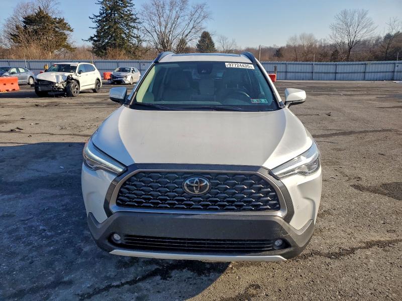 Photo 5 from auction – 2022 TOYOTA COROLLA CR with VIN 7MUDAABG5NV042365