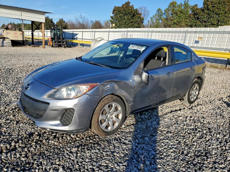 MAZDA 3 I 2013 with VIN JM1BL1U71D1844478 - Photo from auction