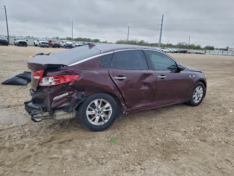Photo 3 from auction – 2017 KIA OPTIMA LX with VIN 5XXGT4L35HG164115