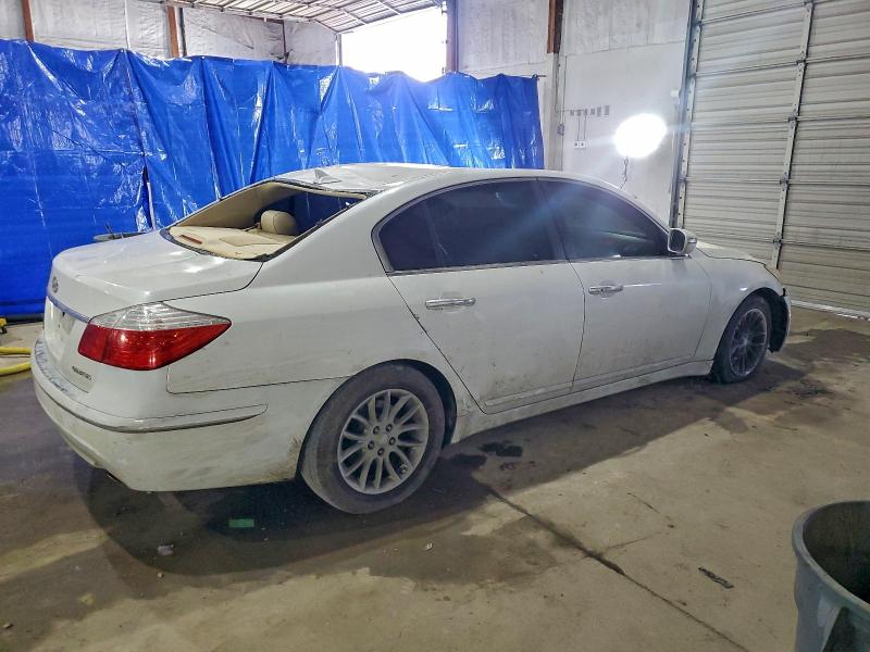 Photo 3 from auction – 2011 HYUNDAI GENESIS 3. with VIN KMHGC4DE8BU131588