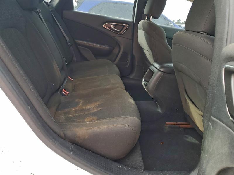 Photo 10 from auction – 2015 CHRYSLER 200 LIMITE with VIN 1C3CCCAB8FN687170