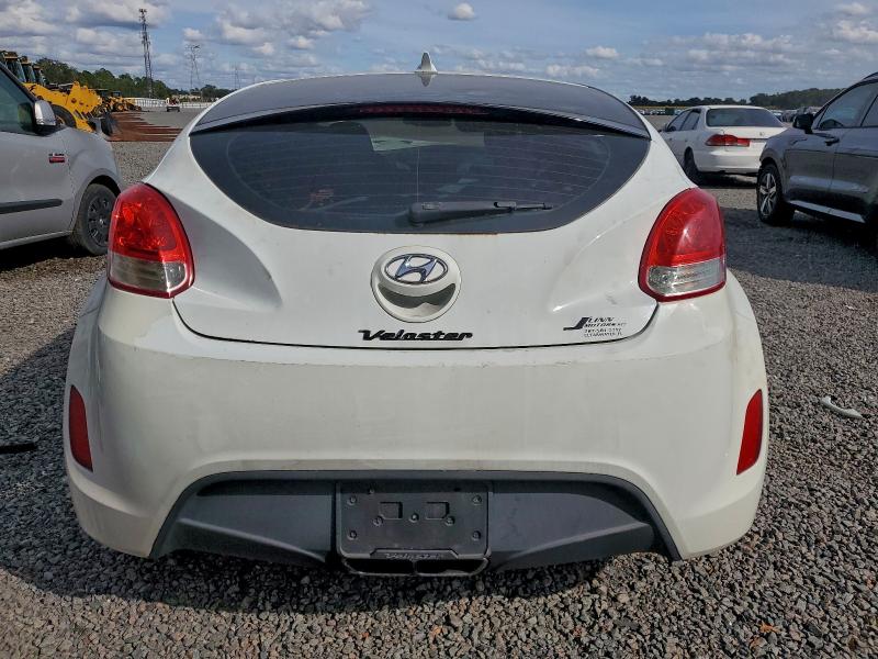 Photo 6 from auction – 2013 HYUNDAI VELOSTER with VIN KMHTC6AD2DU096362