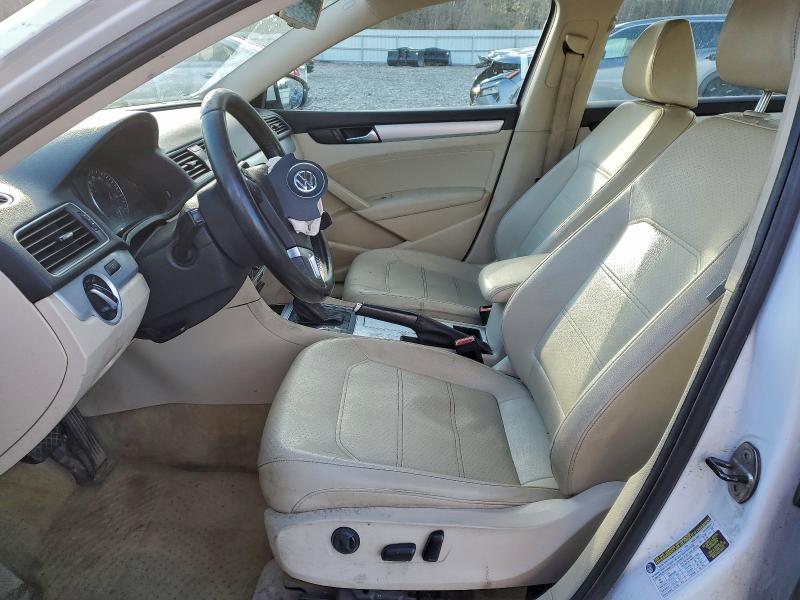 Photo 7 from auction – 2012 VOLKSWAGEN PASSAT SE with VIN 1VWBP7A31CC024765