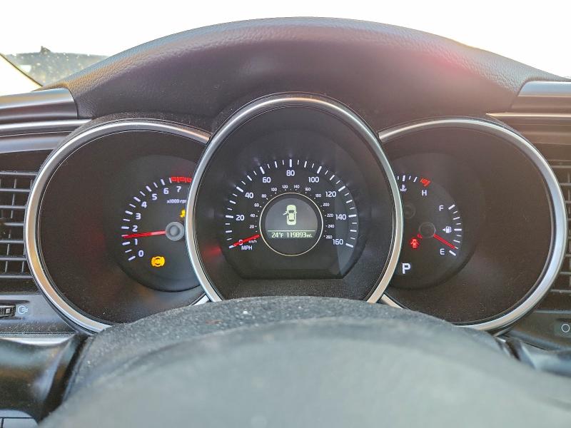 Photo 9 from auction – 2015 KIA OPTIMA LX with VIN 5XXGM4A72FG377099