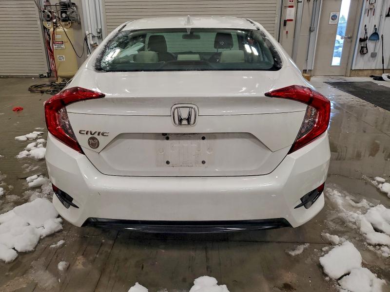 Photo 6 from auction – 2018 HONDA CIVIC with VIN 19XFC2F72JE035553
