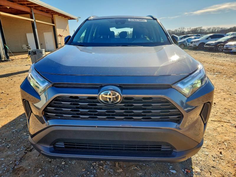 Photo 5 from auction – 2022 TOYOTA RAV4 with VIN 2T3W1RFV6NC208158