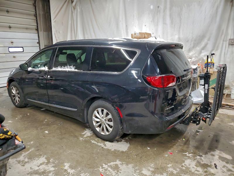 Photo 2 from auction – 2019 CHRYSLER PACIFICA T with VIN 2C4RC1BG1KR733231