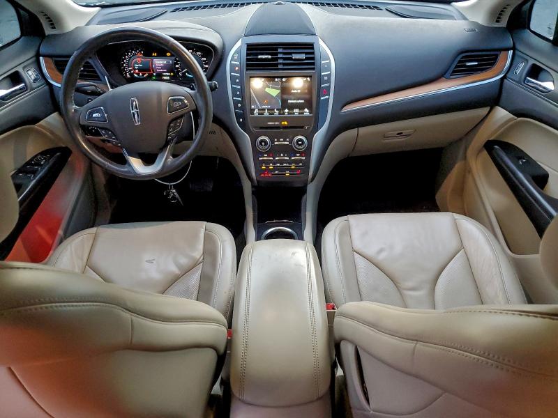 Photo 8 from auction – 2017 LINCOLN MKC SELECT with VIN 5LMCJ2C9XHUL36459