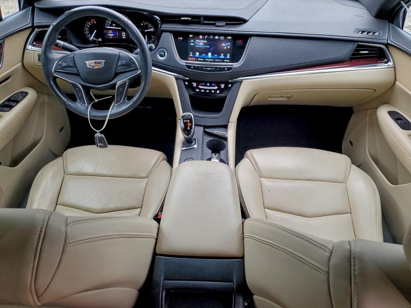 Photo 8 from auction – 2018 CADILLAC XT5 with VIN 1GYKNCRS5JZ132436