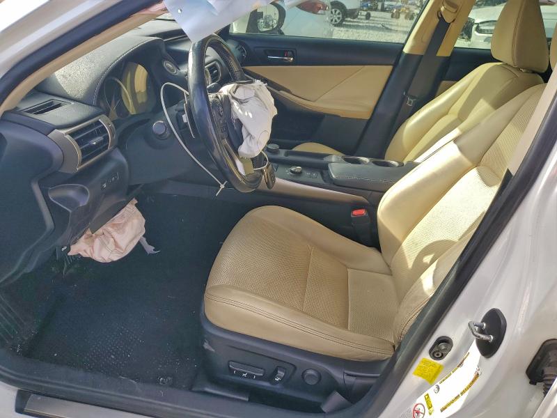 Photo 7 from auction – 2016 LEXUS IS 200T with VIN JTHBA1D2XG5024955