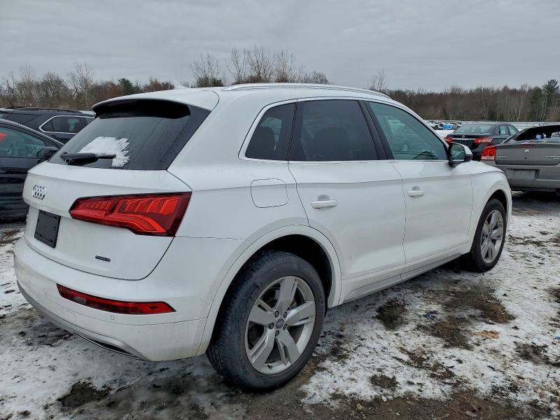 Photo 3 from auction – 2019 AUDI Q5 PREMIUM with VIN WA1BNAFY9K2091963