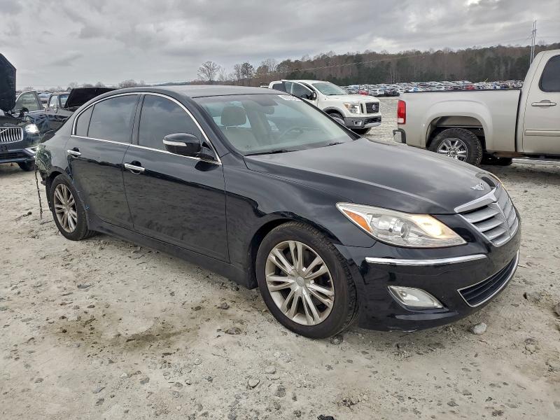 Photo 4 from auction – 2013 HYUNDAI GENESIS 3. with VIN KMHGC4DDXDU236935