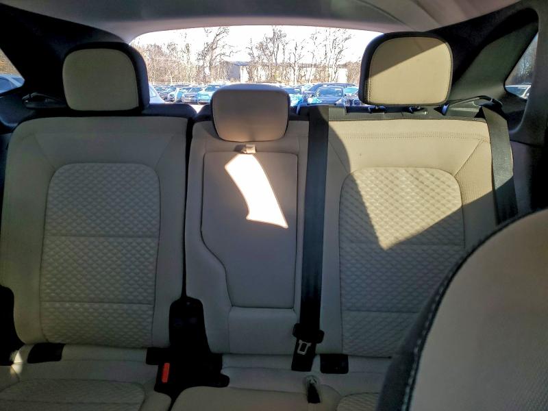 Photo 10 from auction – 2021 FORD ESCAPE SE with VIN 1FMCU9G61MUA03435