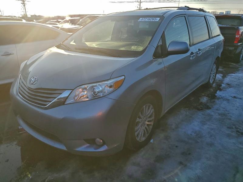 TOYOTA SIENNA XLE 2015 with VIN 5TDYK3DC0FS527688 - Photo from auction