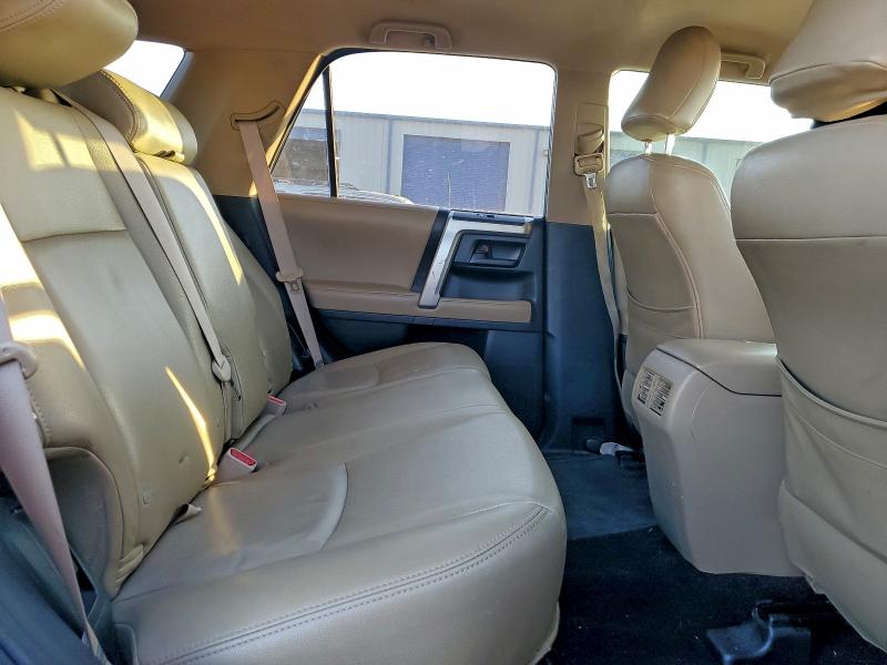 Photo 11 from auction – 2012 TOYOTA 4RUNNER SR with VIN JTEBU5JR0C5091636