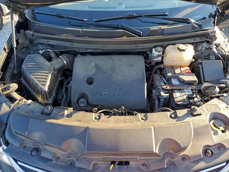 Photo 12 from auction – 2018 CHEVROLET TRAVERSE L with VIN 1GNERHKW4JJ238447