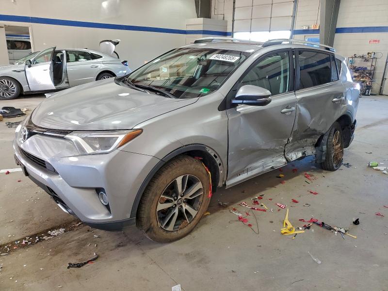 TOYOTA RAV4 XLE 2016 with VIN 2T3RFREV6GW499102 - Photo from auction