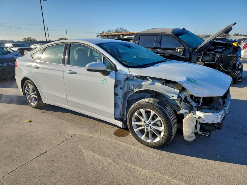 Photo 4 from auction – 2020 FORD FUSION SE with VIN 3FA6P0HD3LR132418