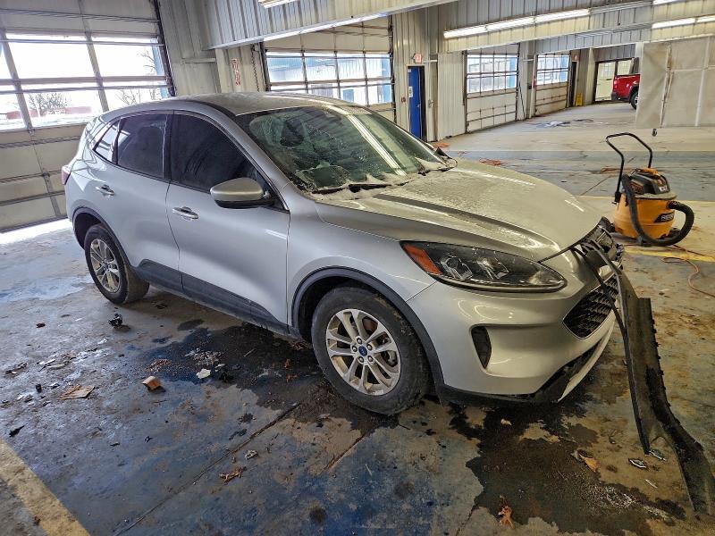 Photo 4 from auction – 2020 FORD ESCAPE with VIN 1FMCU0G66LUB43457