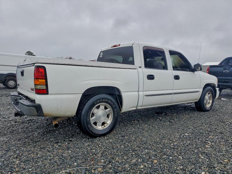 Photo 3 from auction – 2006 GMC NEW SIERRA with VIN 2GTEC13T861168104