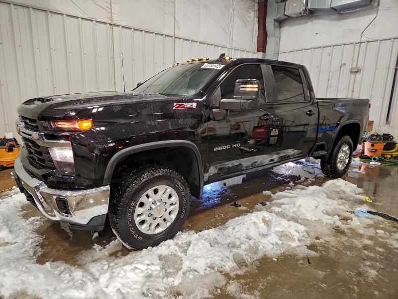 CHEVROLET SILVERADO 2024 with VIN 2GC4YNE78R1103603 - Photo from auction
