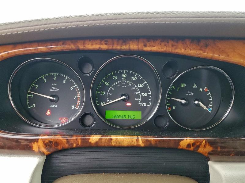 Photo 9 from auction – 2005 JAGUAR VANDENPLAS with VIN SAJWA82C55SG44512