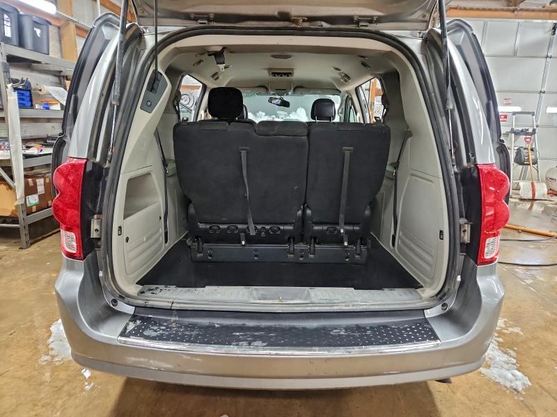 Foto 6 de la subasta – 2016 DODGE GRAND CARA con VIN 2C4RDGCGXGR325042