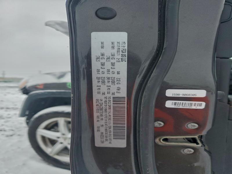 Photo 14 from auction – 2019 JEEP COMPASS with VIN 3C4NJDDB6KT721449