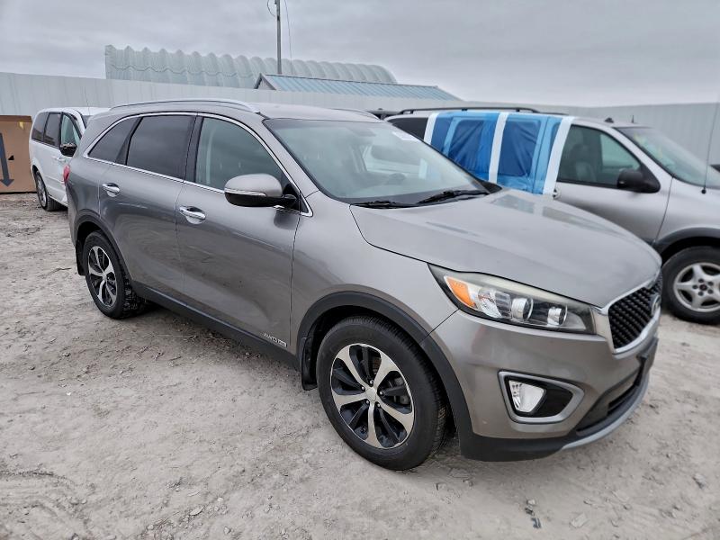 Photo 4 from auction – 2016 KIA SORENTO EX with VIN 5XYPHDA59GG112048