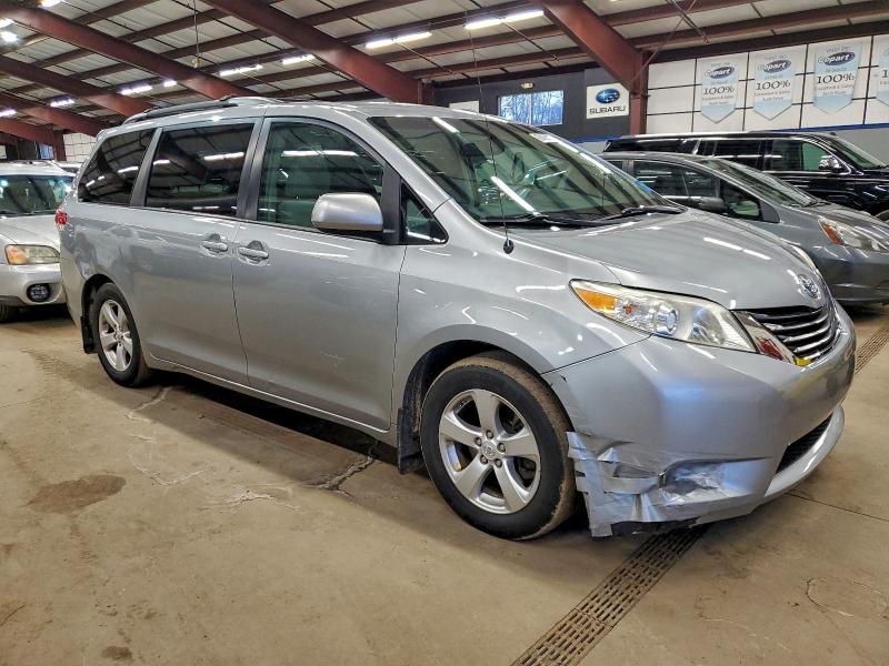 Photo 4 from auction – 2013 TOYOTA SIENNA LE with VIN 5TDKK3DC4DS303018