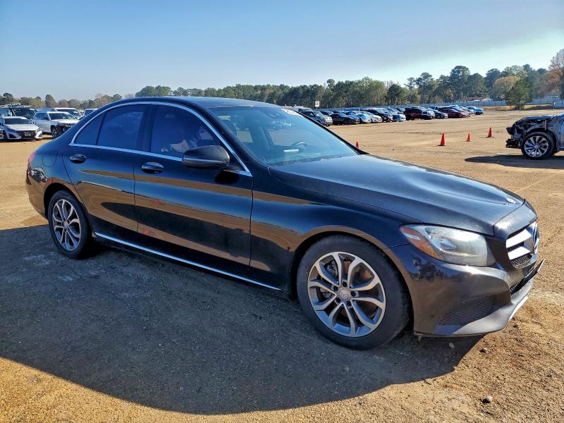 Photo 4 from auction – 2016 MERCEDES-BENZ C with VIN 55SWF4JB2GU157166