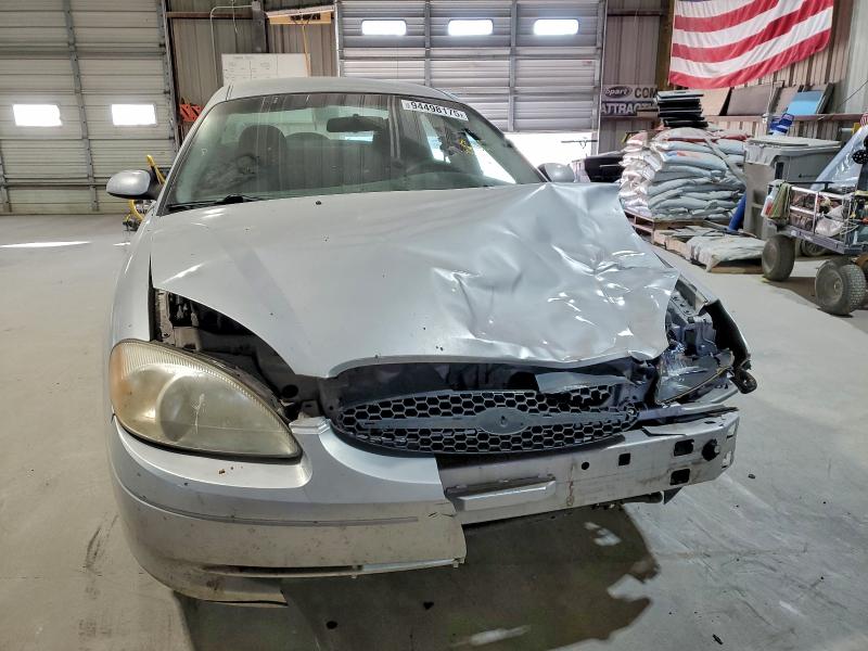Foto 5 de la subasta – 2001 FORD TAURUS SES con VIN 1FAFP55U31A221690