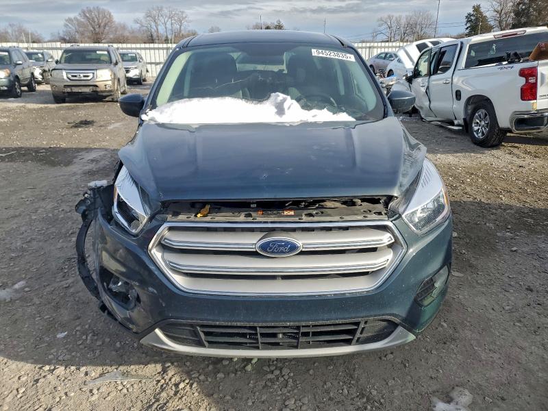 Photo 5 from auction – 2019 FORD ESCAPE SE with VIN 1FMCU0GD3KUC49300
