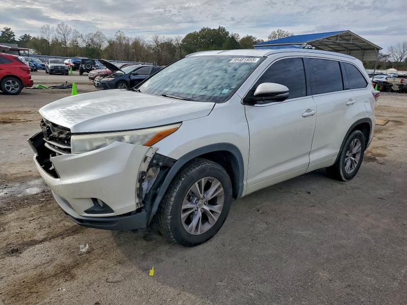 TOYOTA HIGHLANDER 2015 with VIN 5TDKKRFH6FS095576 - Photo from auction