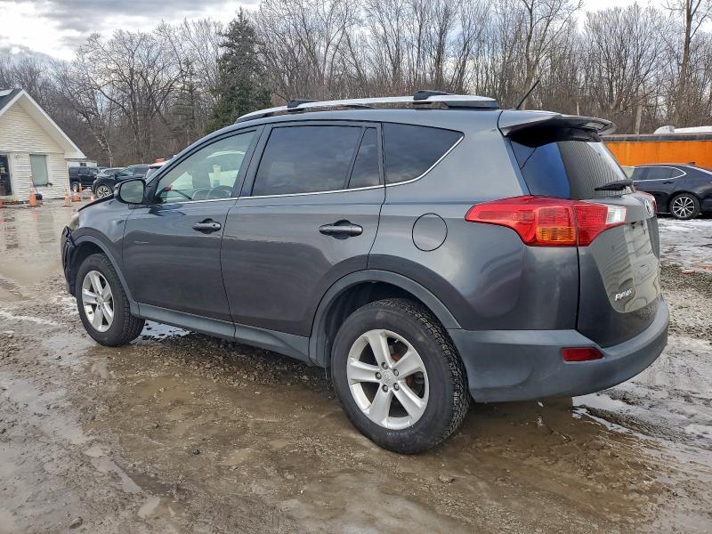 Photo 2 from auction – 2013 TOYOTA RAV4 XLE with VIN JTMWFREV6DD021077