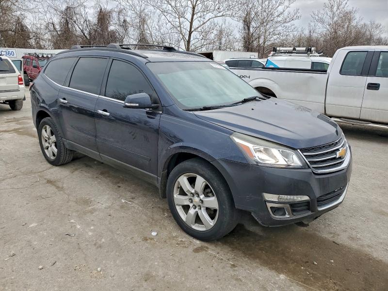 Photo 4 from auction – 2017 CHEVROLET TRAVERSE with VIN 1GNKRGKD9HJ244850