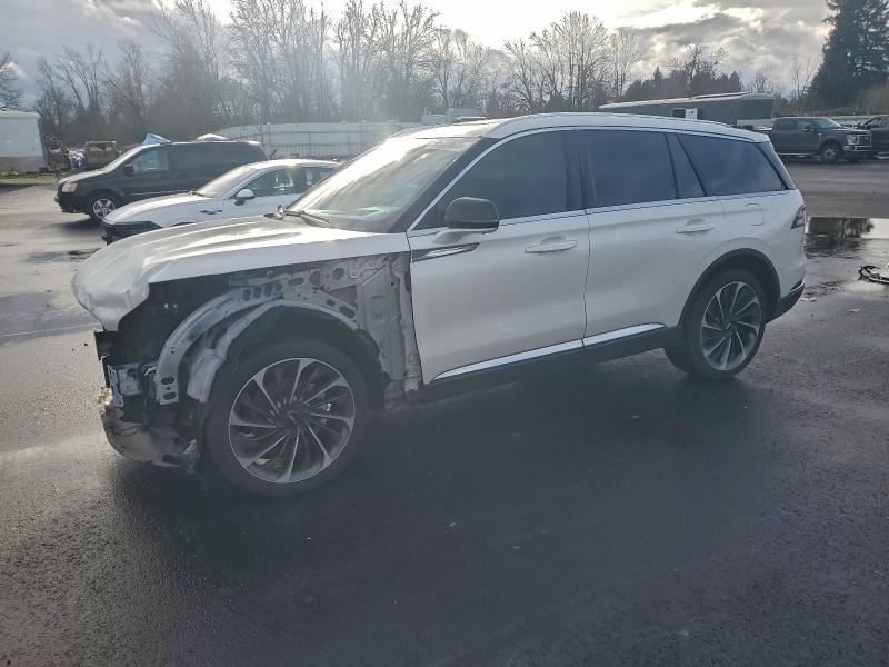 LINCOLN AVIATOR RE 2020 with VIN 5LM5J7XC1LGL05653 - Photo from auction