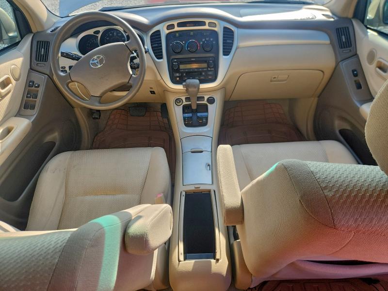Photo 8 from auction – 2004 TOYOTA HIGHLANDER with VIN JTEGP21A940031729