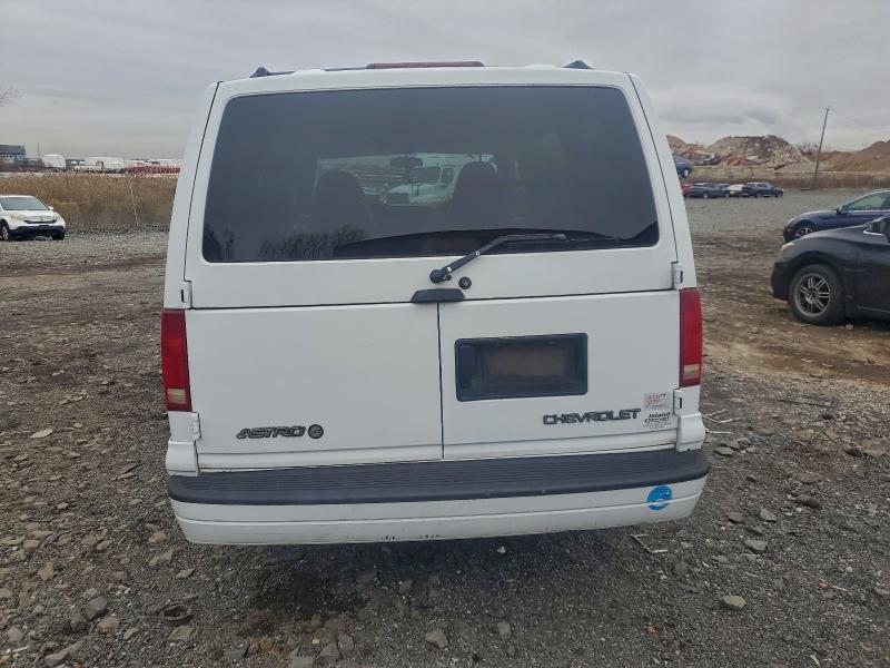 Photo 6 from auction – 2005 CHEVROLET ASTRO with VIN 1GNDM19X45B130264