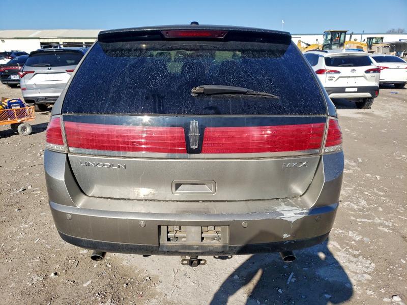 Photo 6 from auction – 2008 LINCOLN MKX with VIN 2LMDU68C38BJ05682