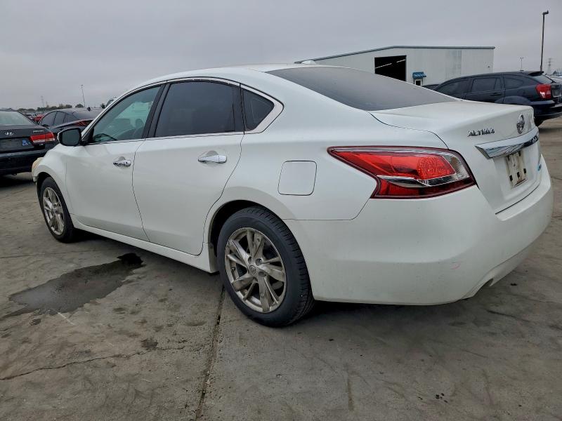 Photo 2 from auction – 2013 NISSAN ALTIMA 2.5 with VIN 1N4AL3AP5DN558630