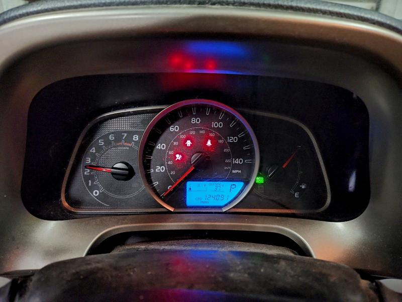 Photo 9 from auction – 2015 TOYOTA RAV4 XLE with VIN JTMRFREV5FD169740