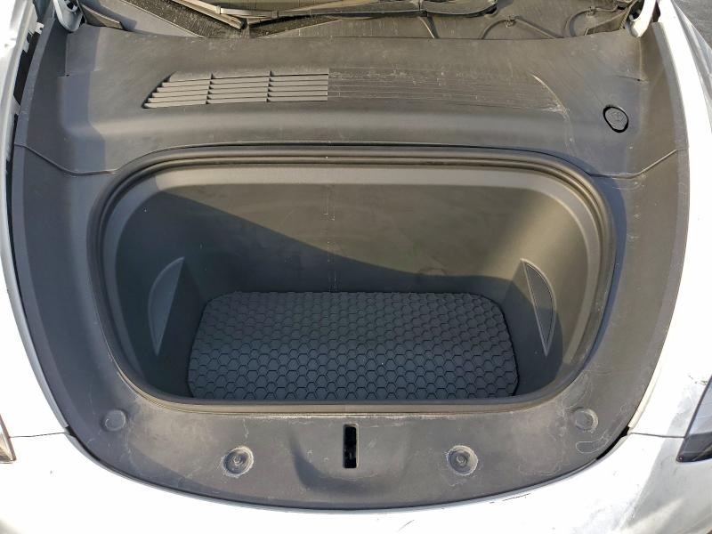 Photo 12 from auction – 2021 TESLA MODEL Y with VIN 5YJYGAEE2MF214102
